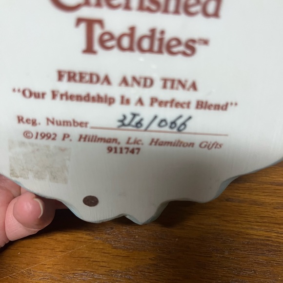 Cherished Teddies Figurine - Freda and Tina - Picture 2 of 4